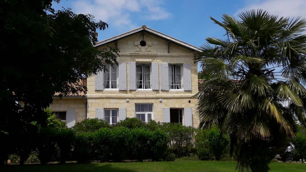 Bed and Breakfast Golf De Teynac Beychac-et-Caillau Exteriér fotografie